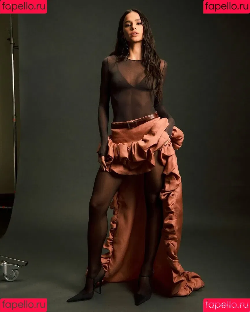 Bruna Marquezine / brumarquezine / brunamarquezine / https: Onlyfans Photo Gallery 