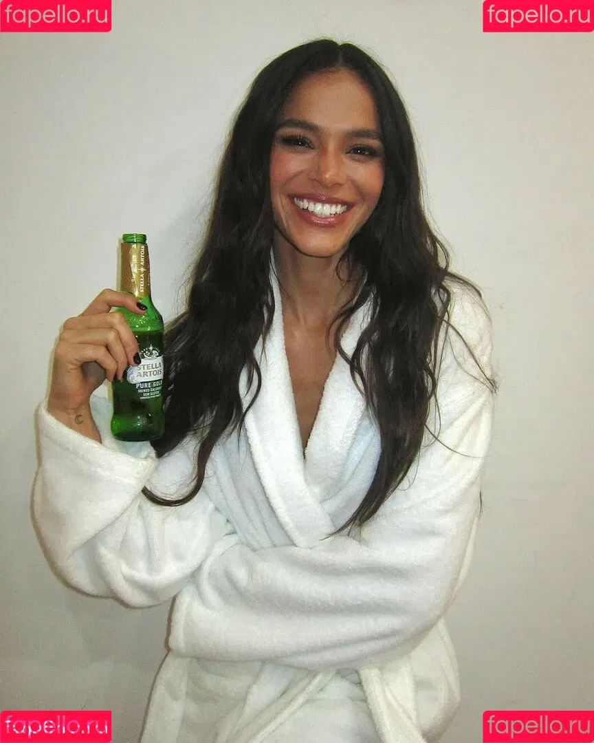 Bruna Marquezine / brumarquezine / brunamarquezine / https: Onlyfans Photo Gallery 