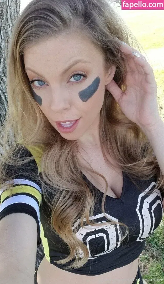 britneyamber / theonlybritneyamber Onlyfans Photo Gallery 