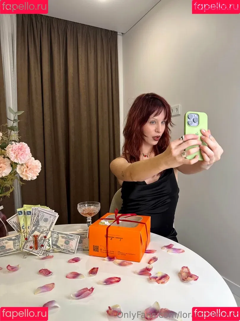 loraschimmer Onlyfans Photo Gallery 