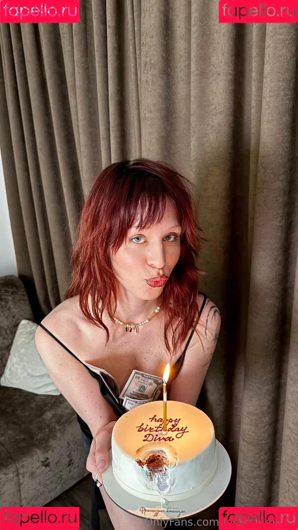 loraschimmer Onlyfans Photo Gallery 