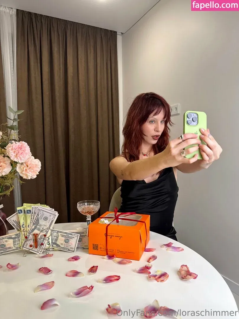 loraschimmer Onlyfans Photo Gallery 