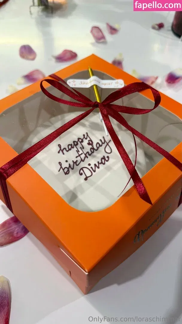 loraschimmer Onlyfans Photo Gallery 