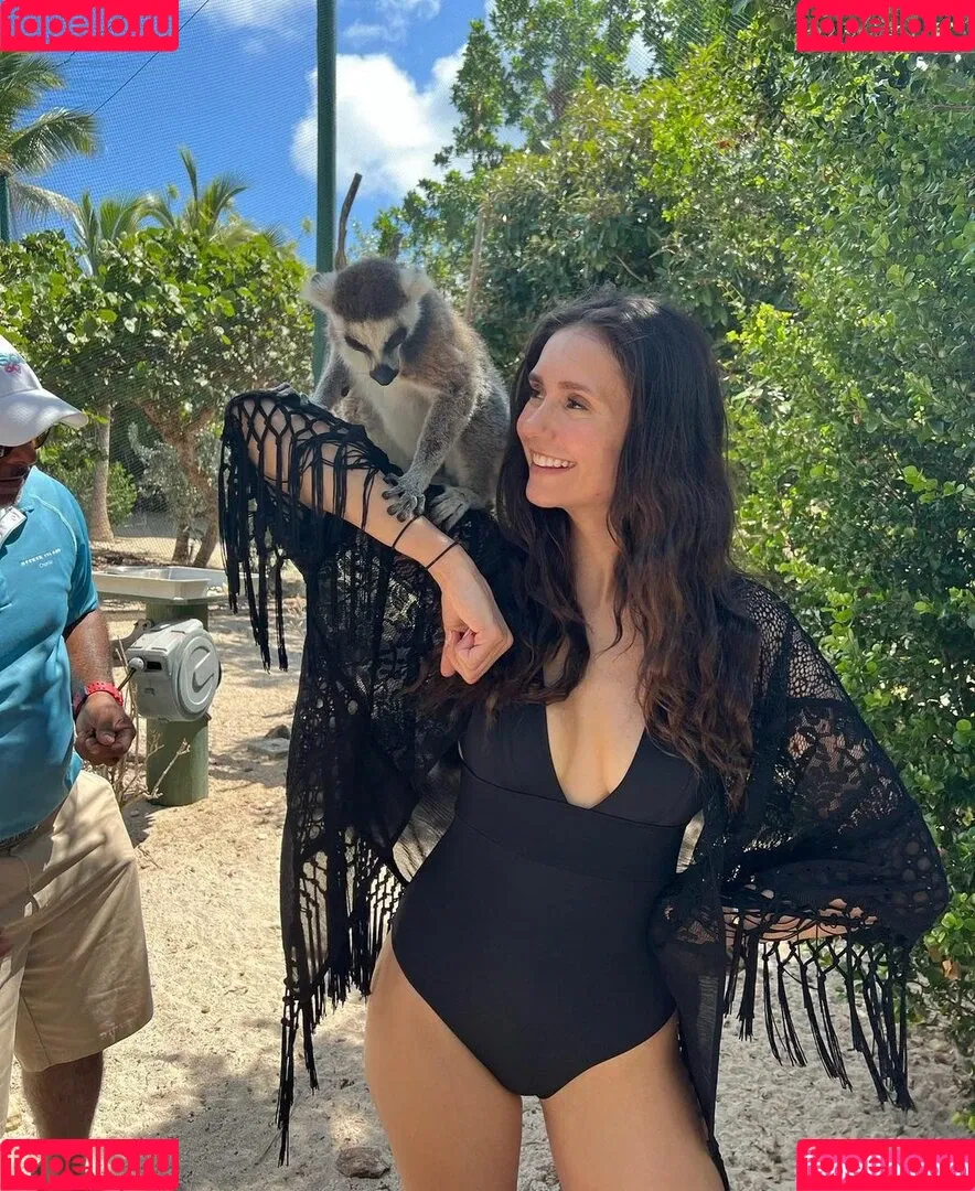 Nina Dobrev / nina Onlyfans Photo Gallery 