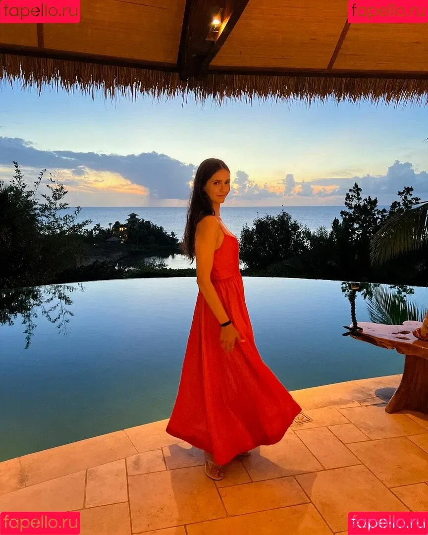 Nina Dobrev / nina Onlyfans Photo Gallery 