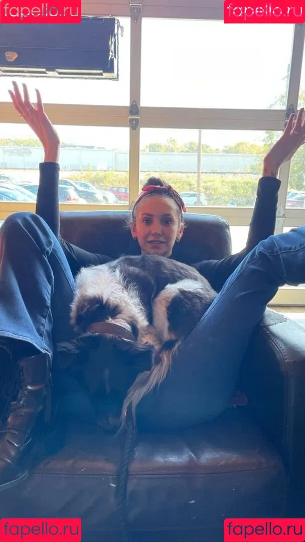 Nina Dobrev / nina Onlyfans Photo Gallery 