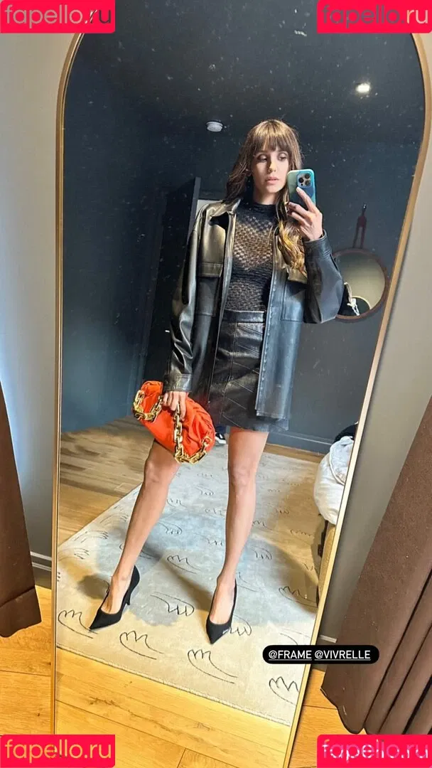Nina Dobrev / nina Onlyfans Photo Gallery 