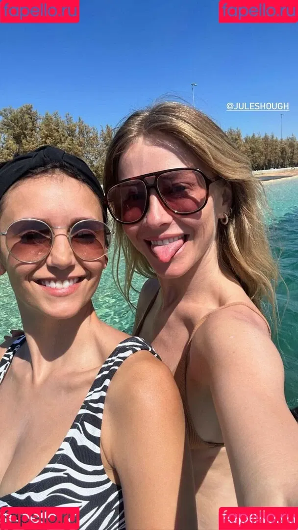 Nina Dobrev / nina Onlyfans Photo Gallery 