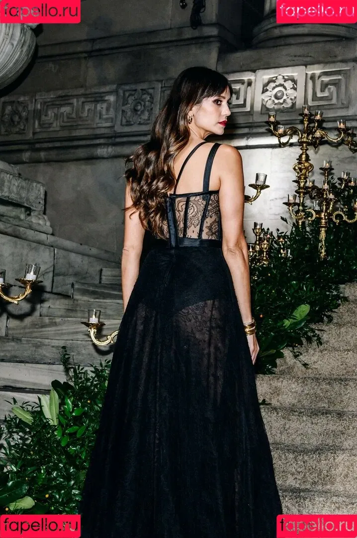 Nina Dobrev / nina Onlyfans Photo Gallery 