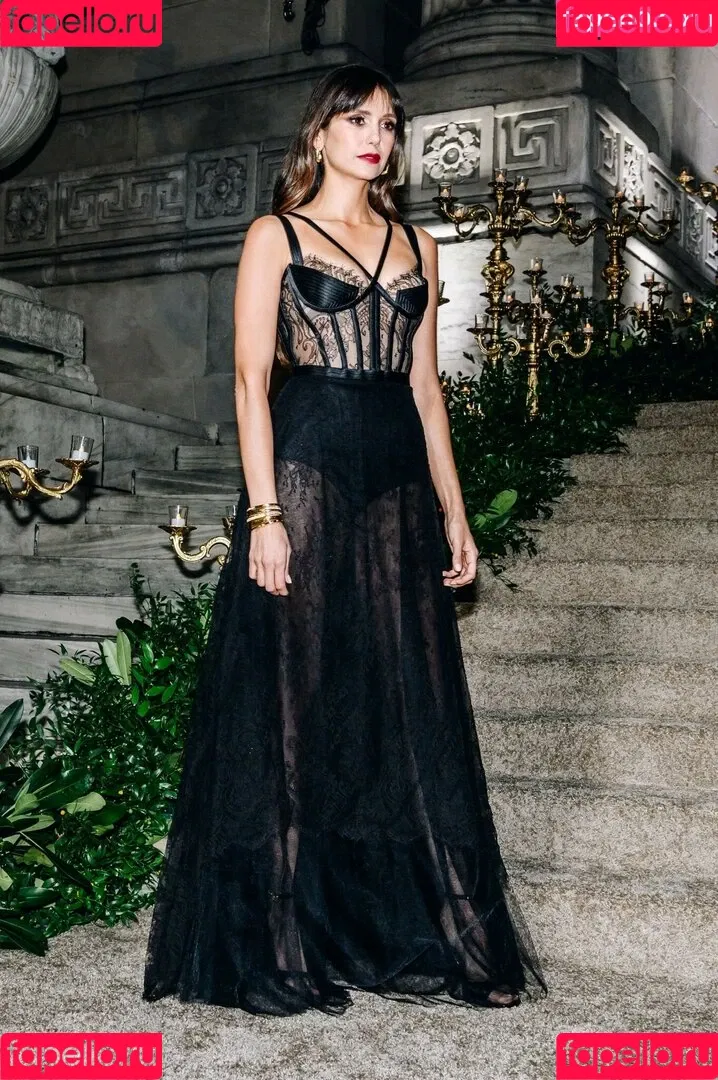 Nina Dobrev / nina Onlyfans Photo Gallery 