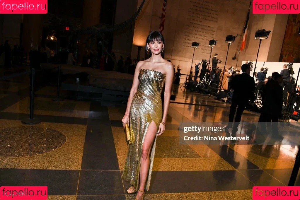 Nina Dobrev / nina Onlyfans Photo Gallery 