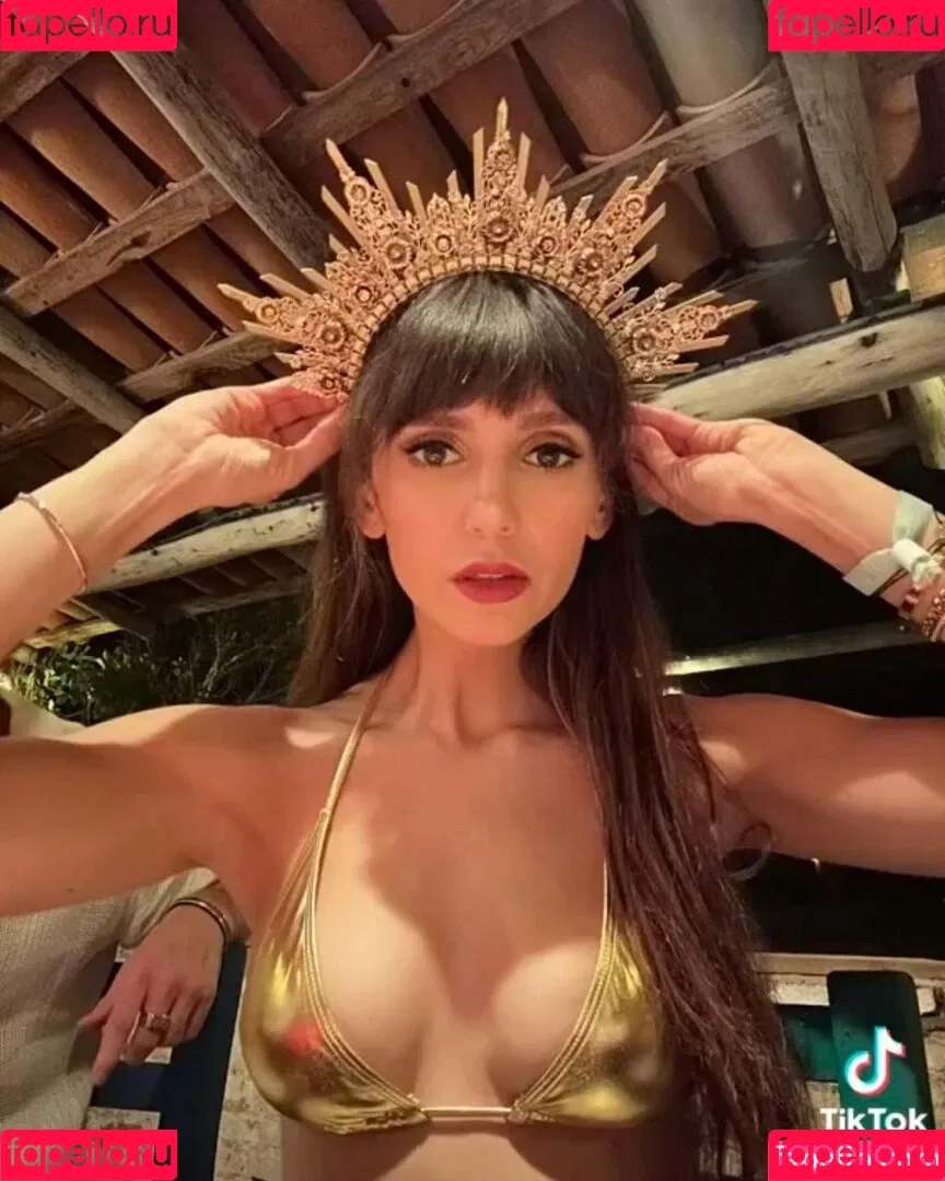 Nina Dobrev / nina Onlyfans Photo Gallery 