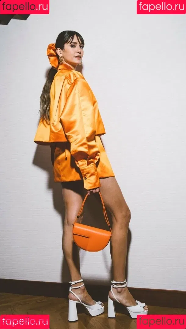 Nina Dobrev / nina Onlyfans Photo Gallery 