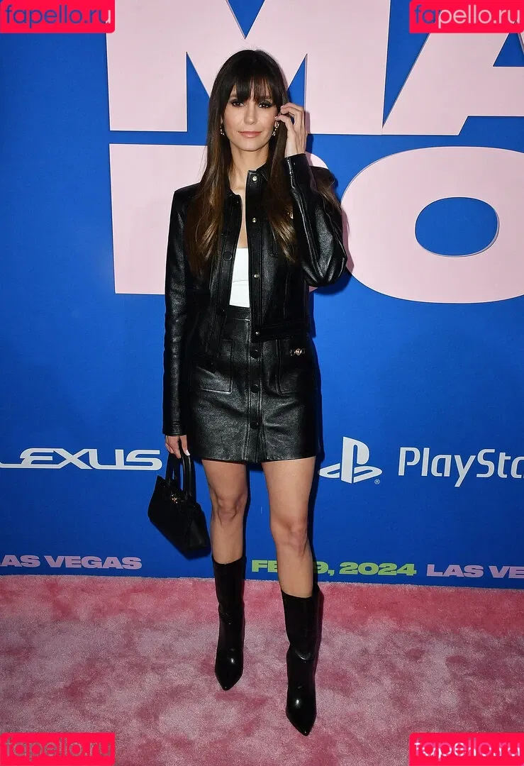 Nina Dobrev / nina Onlyfans Photo Gallery 