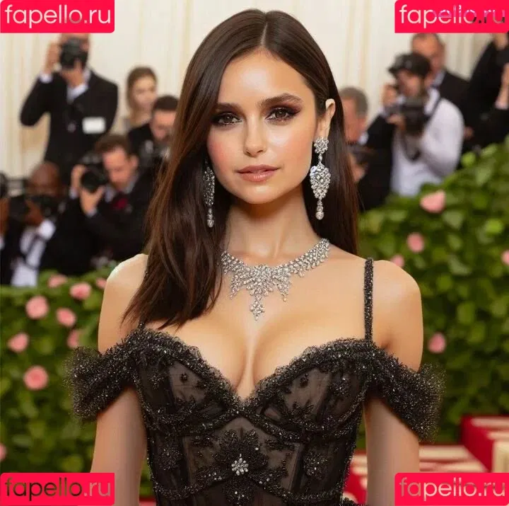 Nina Dobrev / nina Onlyfans Photo Gallery 