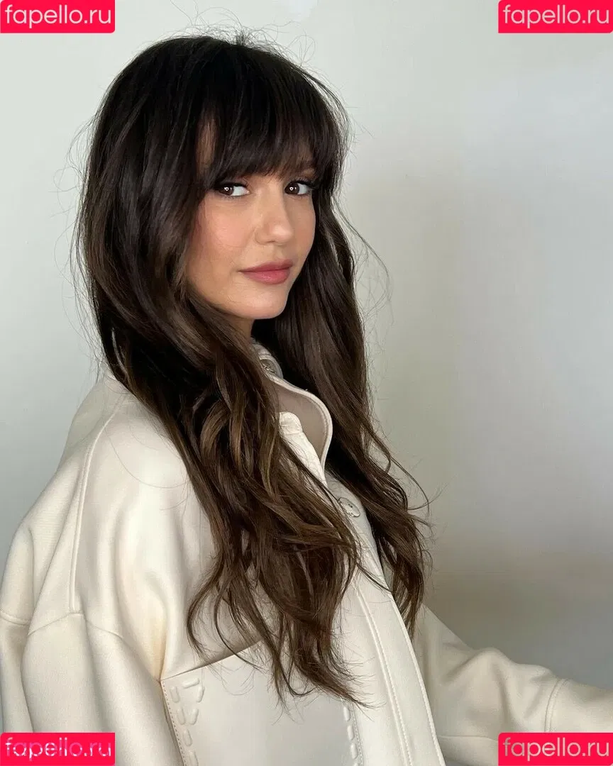 Nina Dobrev / nina Onlyfans Photo Gallery 