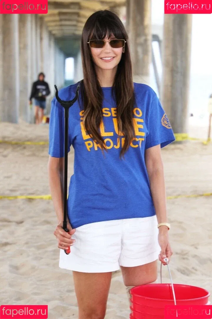 Nina Dobrev / nina Onlyfans Photo Gallery 