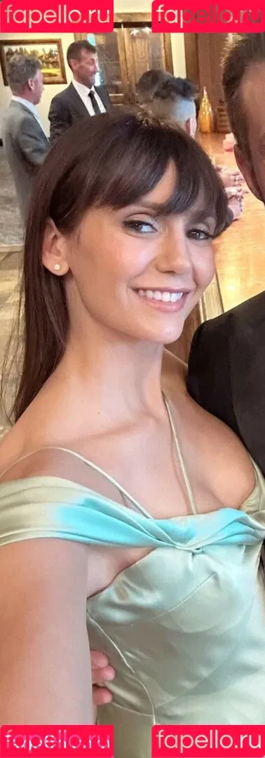 Nina Dobrev / nina Onlyfans Photo Gallery 