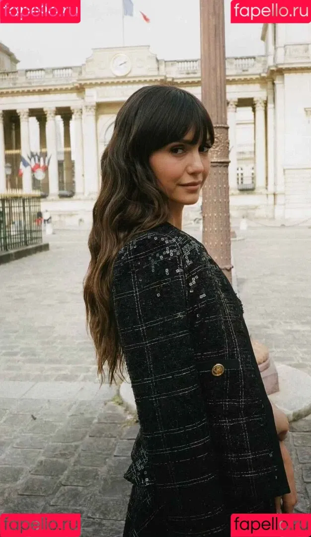 Nina Dobrev / nina Onlyfans Photo Gallery 