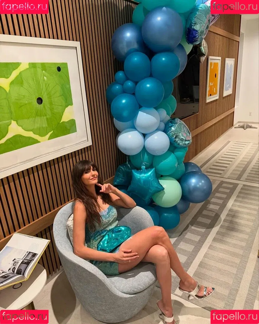 Nina Dobrev / nina Onlyfans Photo Gallery 