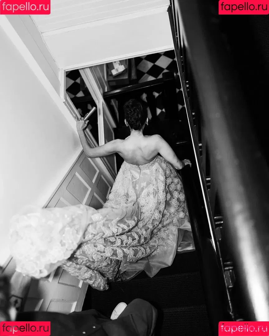 Nina Dobrev / nina Onlyfans Photo Gallery 