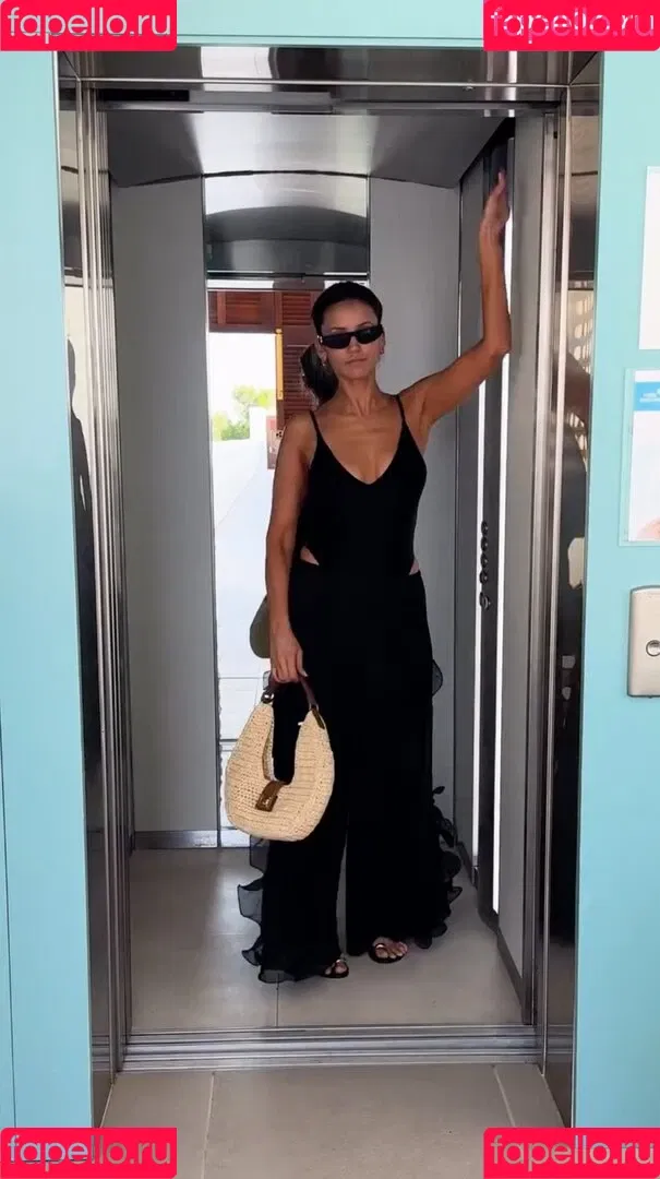 Nina Dobrev / nina Onlyfans Photo Gallery 