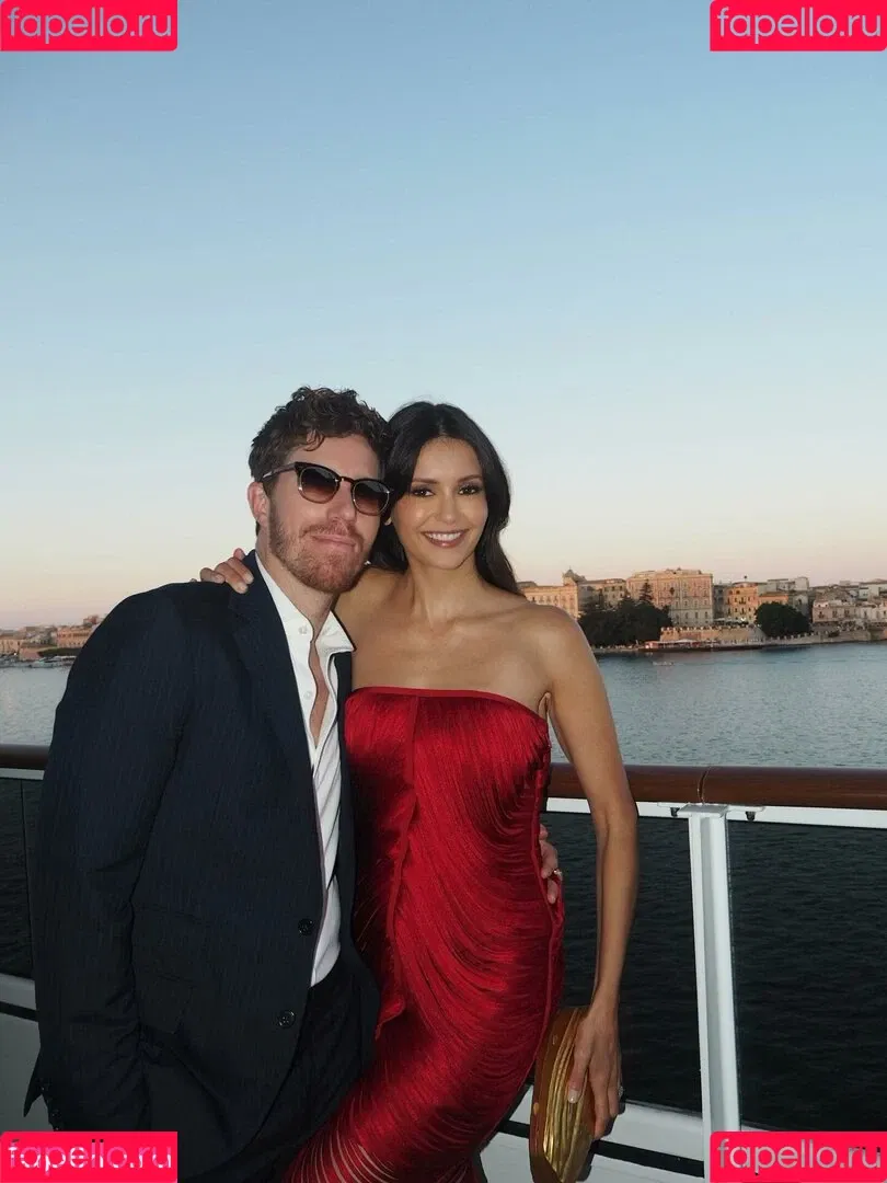 Nina Dobrev / nina Onlyfans Photo Gallery 