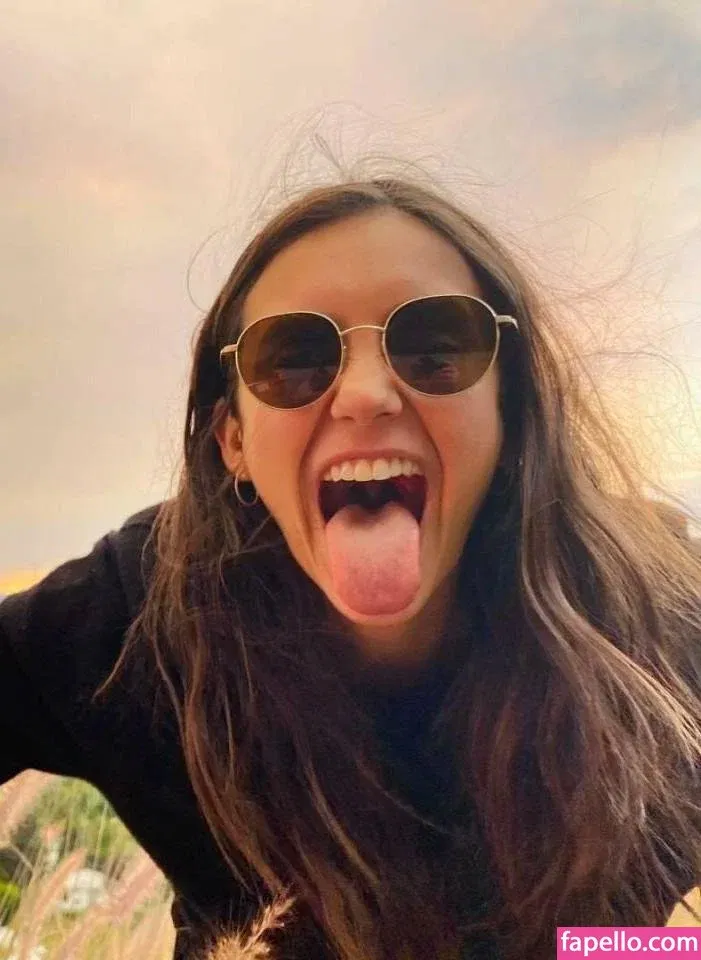 Nina Dobrev / nina Onlyfans Photo Gallery 