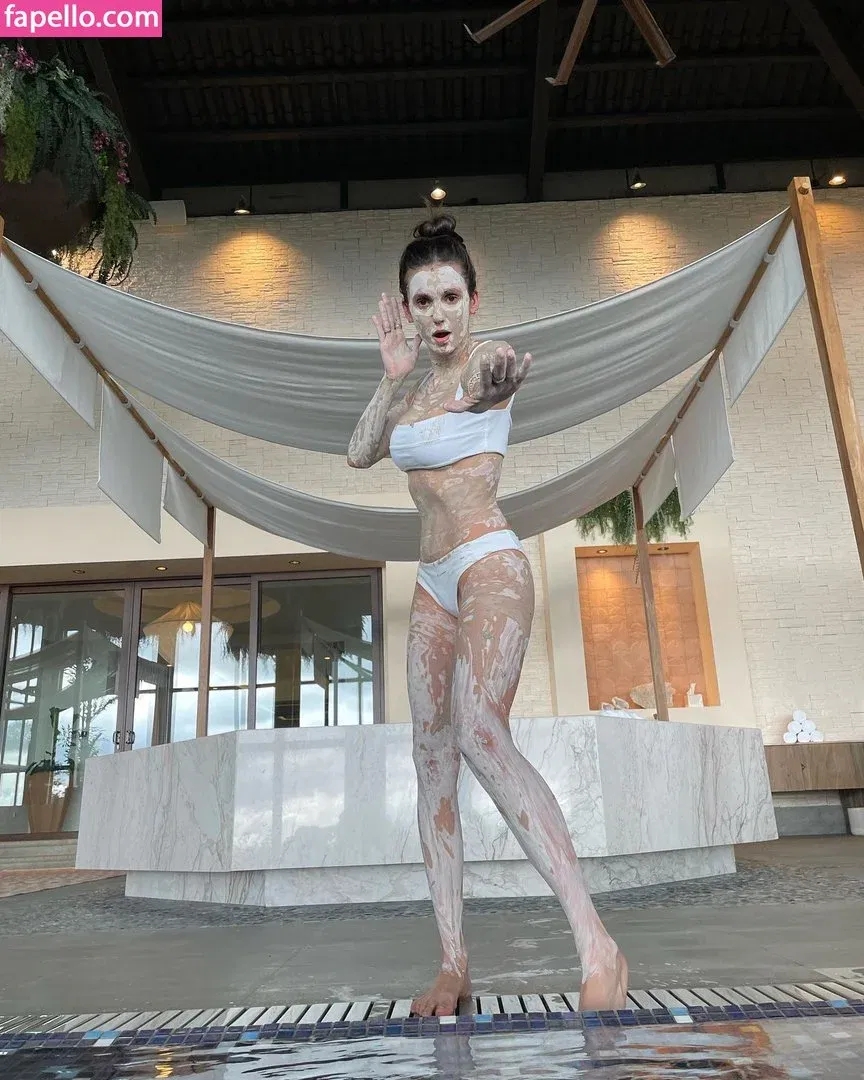 Nina Dobrev / nina Onlyfans Photo Gallery 