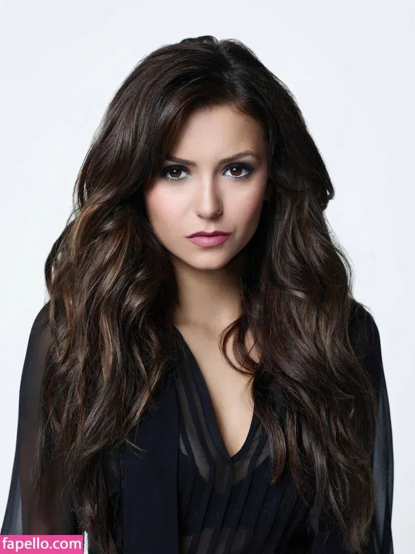 Nina Dobrev / nina Onlyfans Photo Gallery 