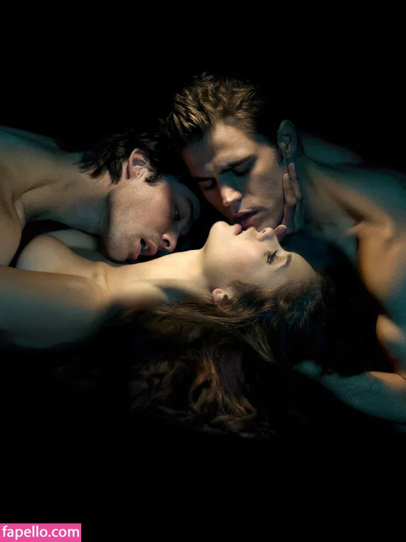 Nina Dobrev / nina Onlyfans Photo Gallery 