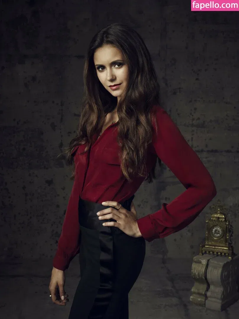 Nina Dobrev / nina Onlyfans Photo Gallery 