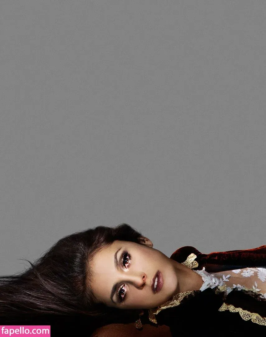 Nina Dobrev / nina Onlyfans Photo Gallery 