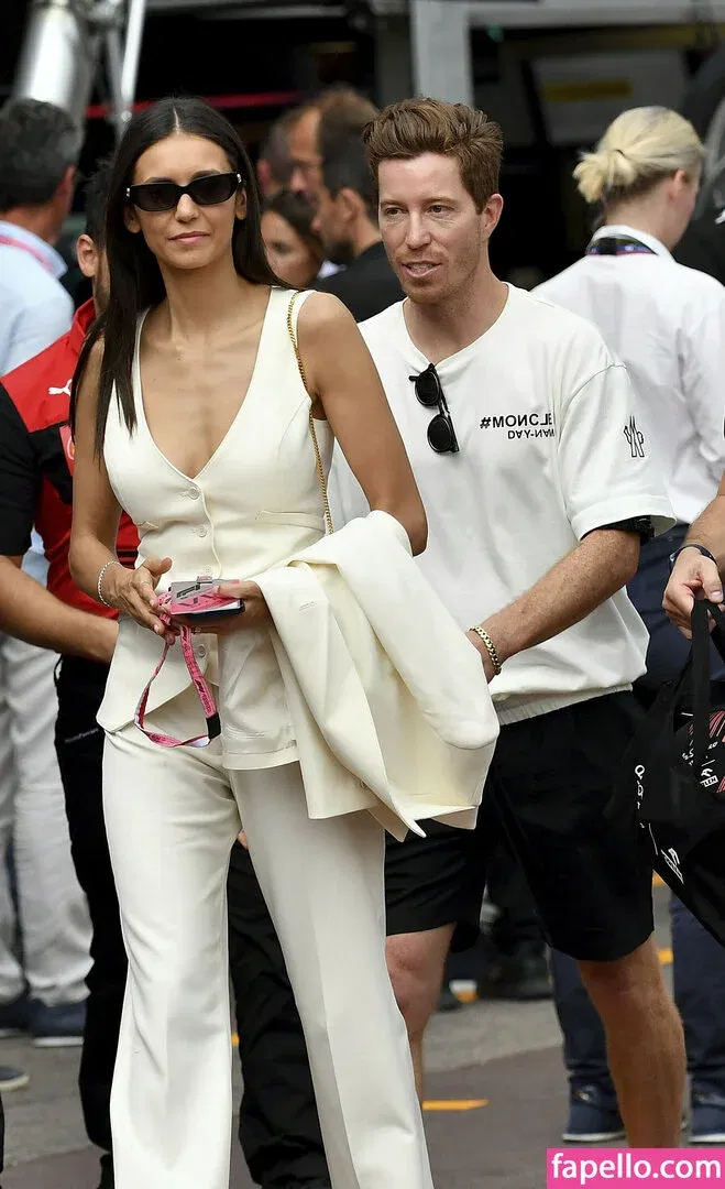 Nina Dobrev / nina Onlyfans Photo Gallery 