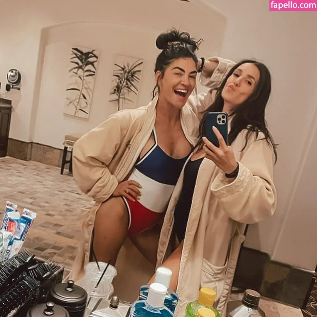 Nina Dobrev / nina Onlyfans Photo Gallery 