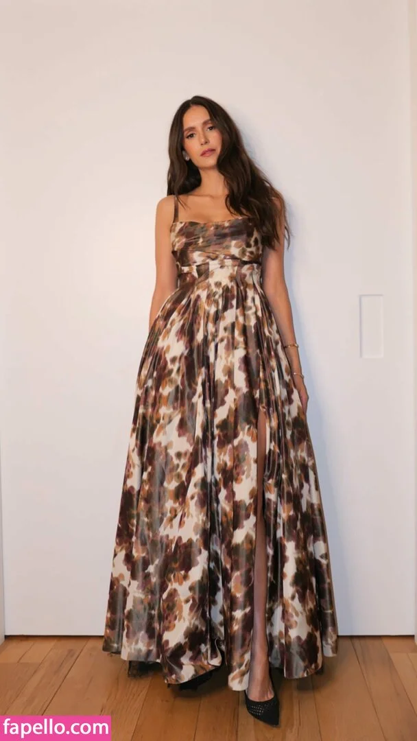 Nina Dobrev / nina Onlyfans Photo Gallery 