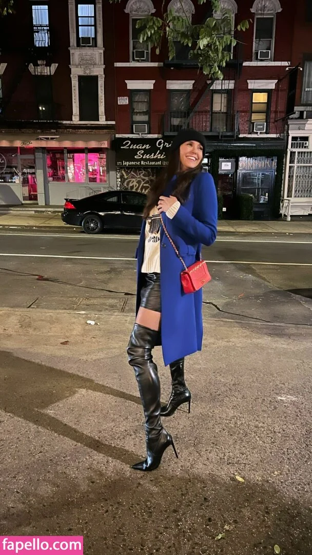 Nina Dobrev / nina Onlyfans Photo Gallery 