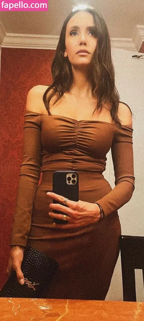 Nina Dobrev / nina Onlyfans Photo Gallery 