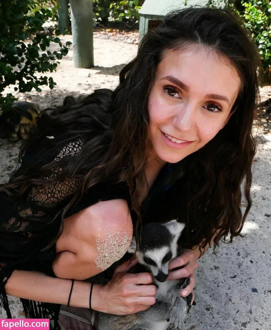Nina Dobrev / nina Onlyfans Photo Gallery 