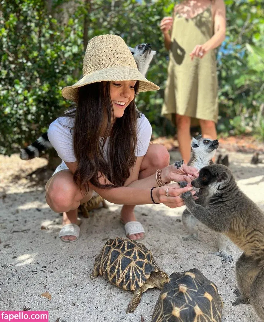 Nina Dobrev / nina Onlyfans Photo Gallery 