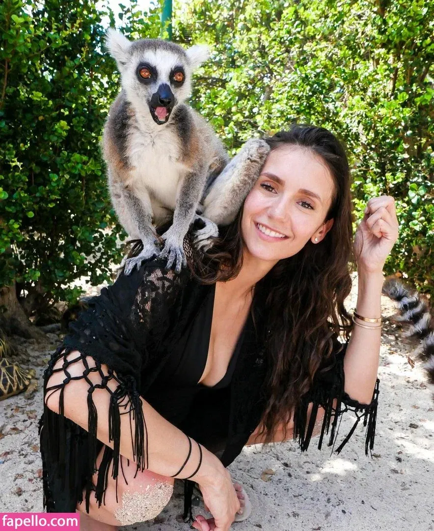 Nina Dobrev / nina Onlyfans Photo Gallery 