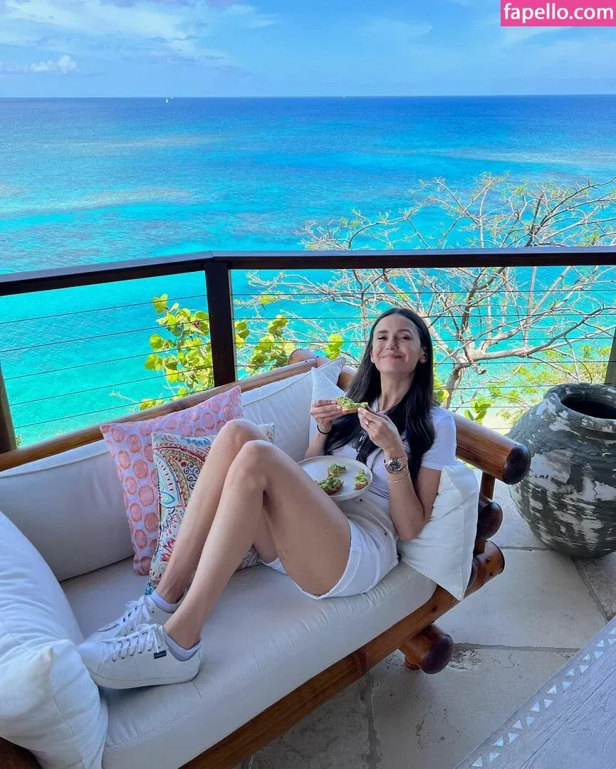 Nina Dobrev / nina Onlyfans Photo Gallery 