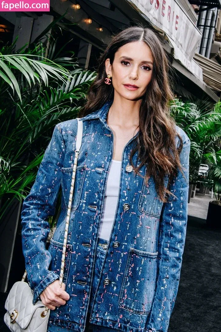 Nina Dobrev / nina Onlyfans Photo Gallery 