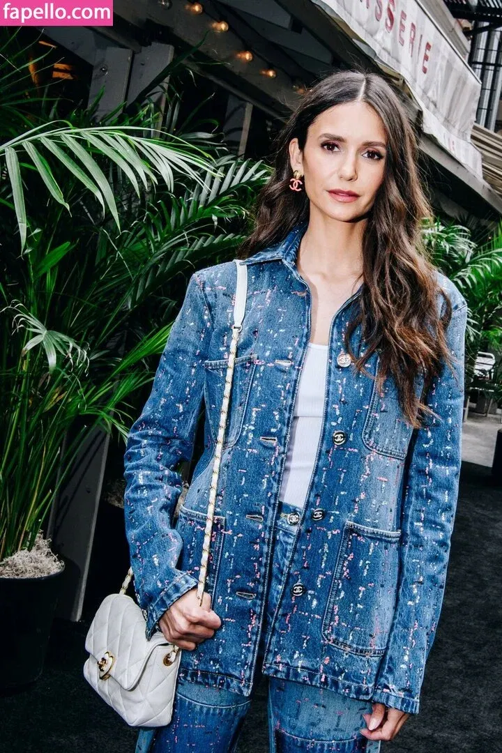 Nina Dobrev / nina Onlyfans Photo Gallery 