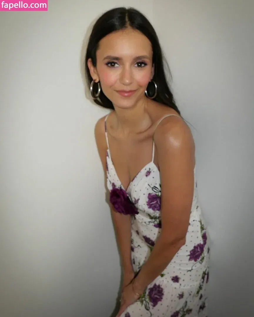 Nina Dobrev / nina Onlyfans Photo Gallery 