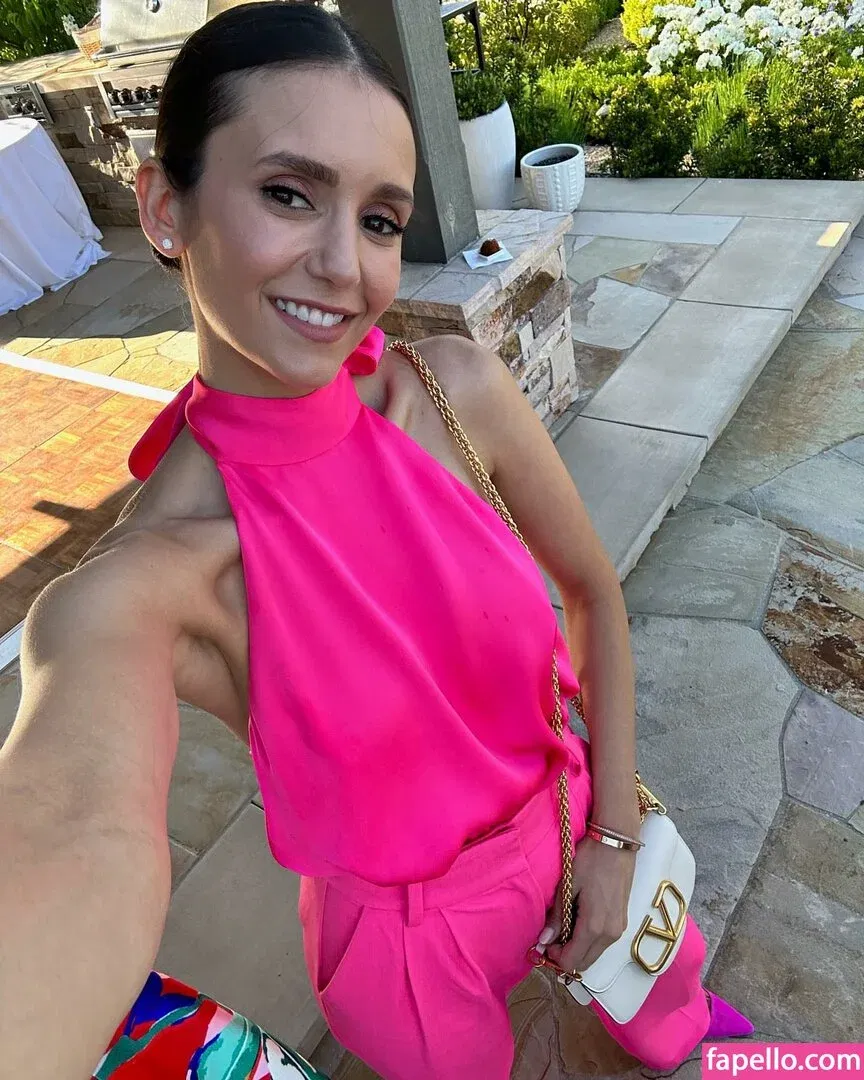 Nina Dobrev / nina Onlyfans Photo Gallery 
