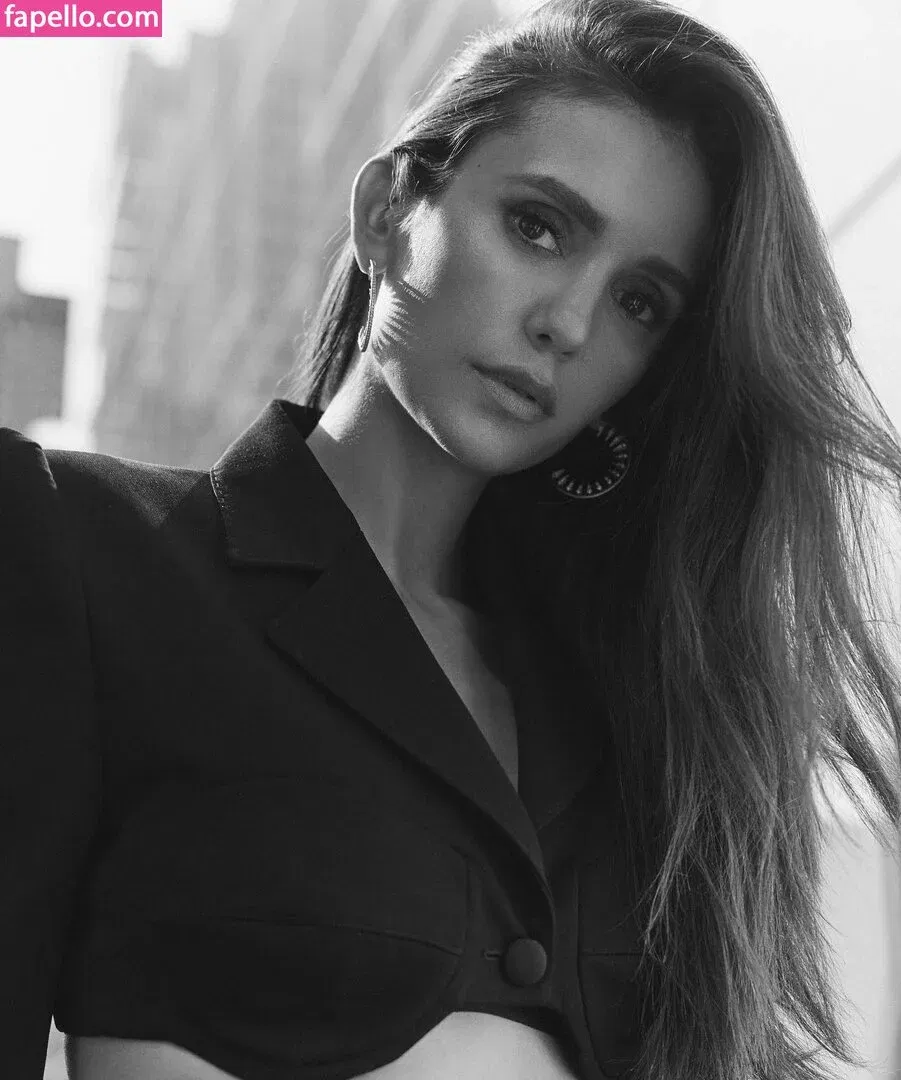 Nina Dobrev / nina Onlyfans Photo Gallery 
