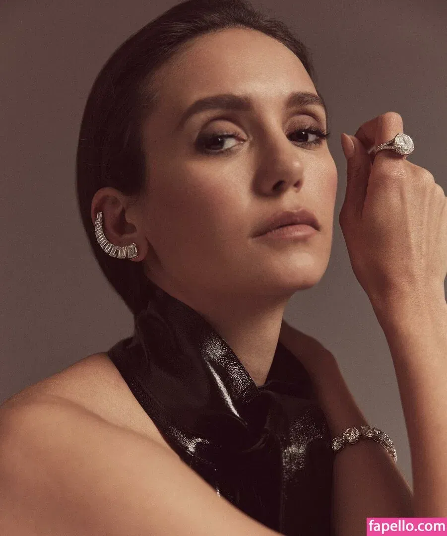 Nina Dobrev / nina Onlyfans Photo Gallery 
