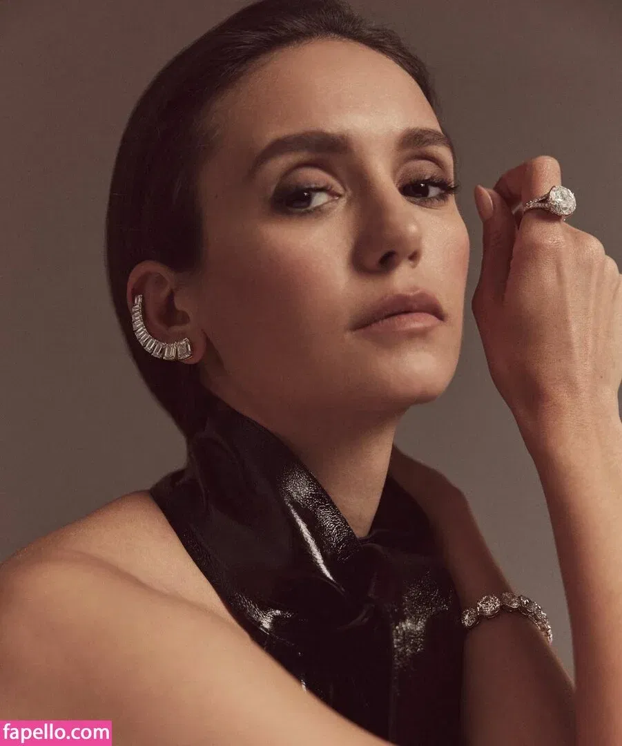 Nina Dobrev / nina Onlyfans Photo Gallery 