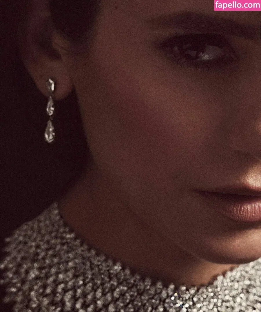 Nina Dobrev / nina Onlyfans Photo Gallery 